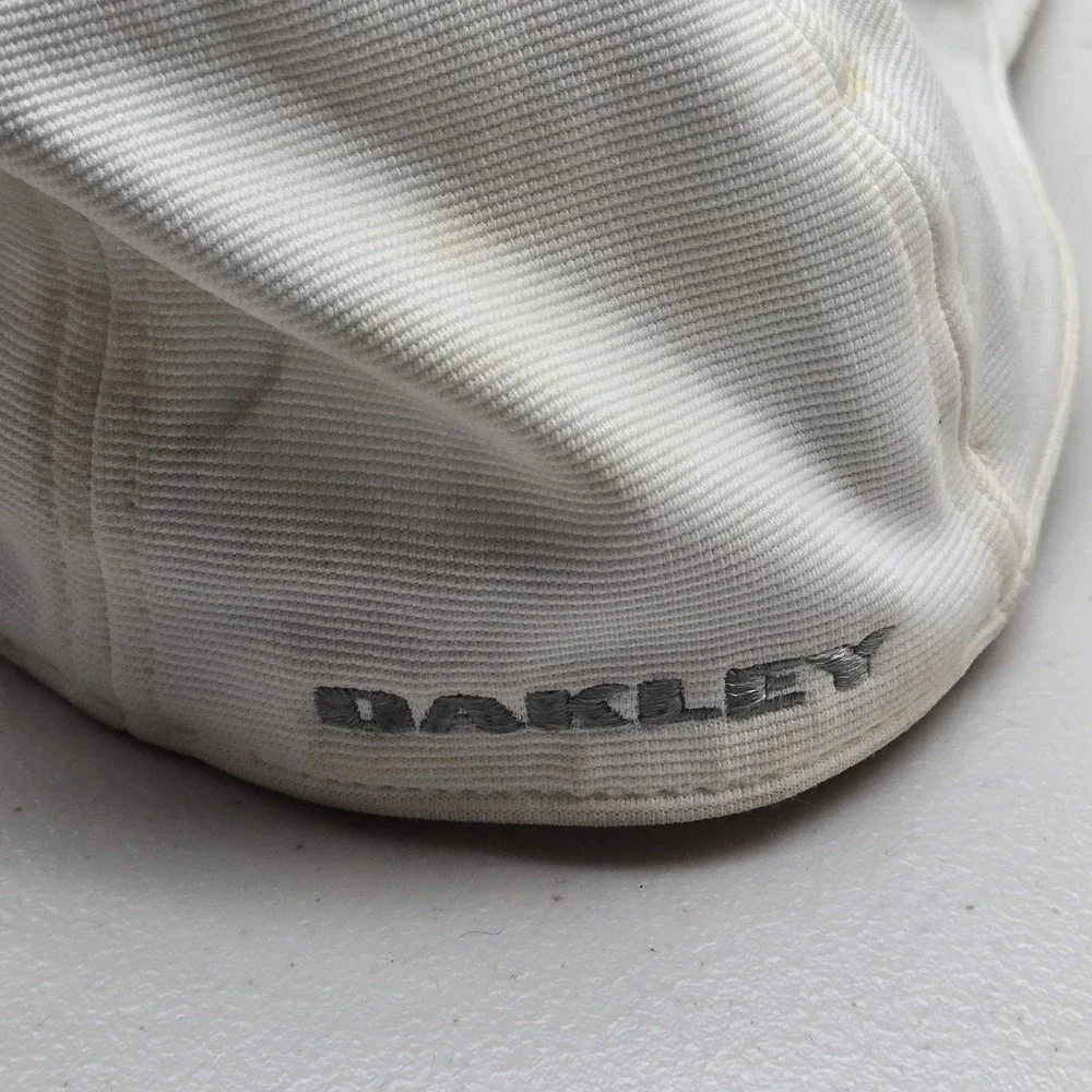 Oakley ***stains item
